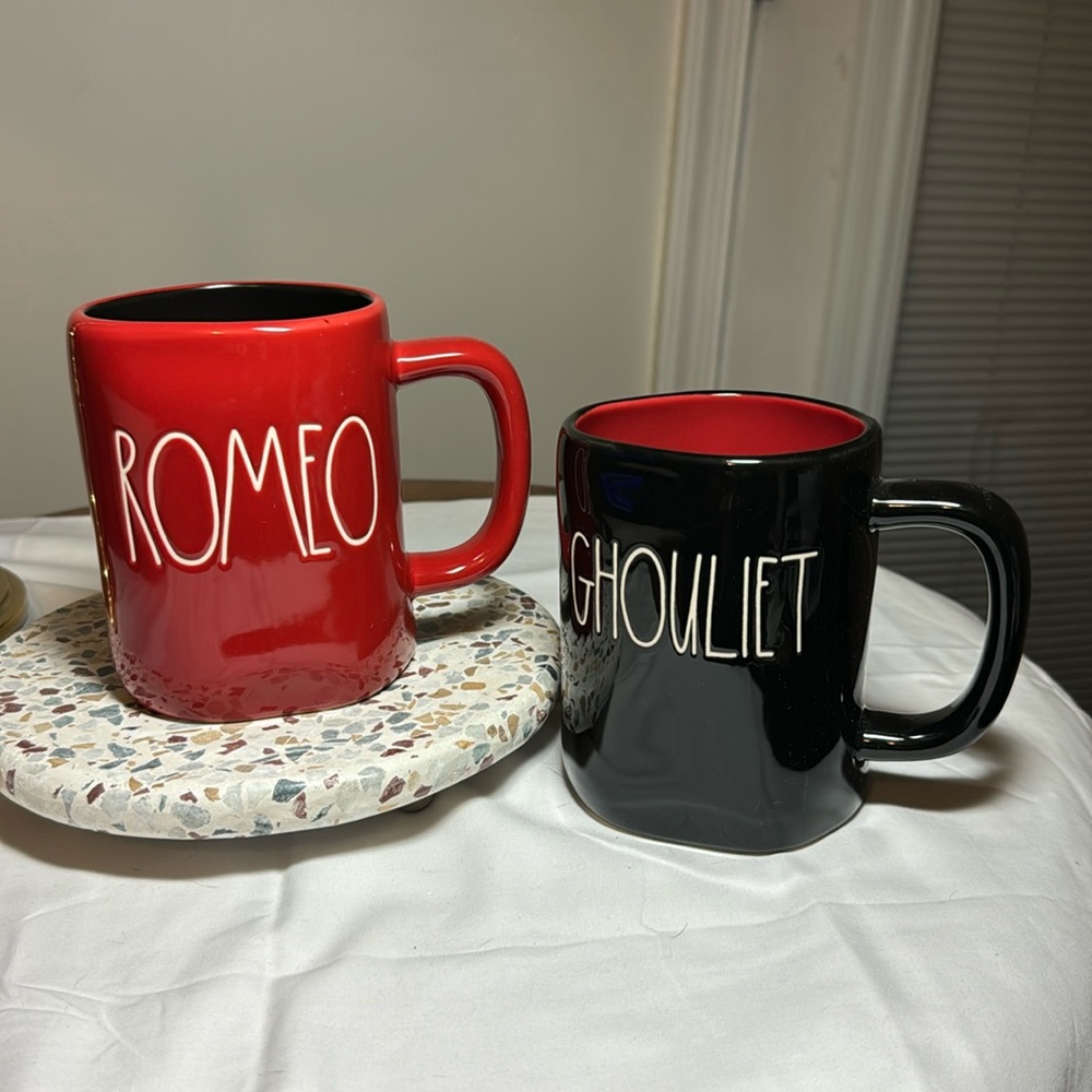 Rae Dunn Romeo and Ghouliet coffee/tea mug